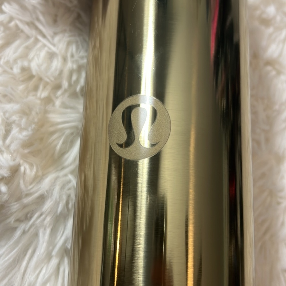 Lululemon Back To Life Sports Bottle 24oz Gold/Black NWT - Picture 4 of 8